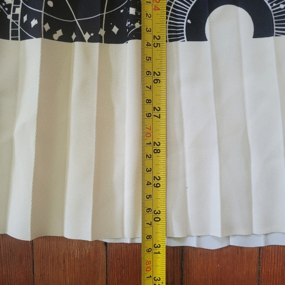 Astrology Pleated Skirt, Sz S-M - Picture 5 of 10